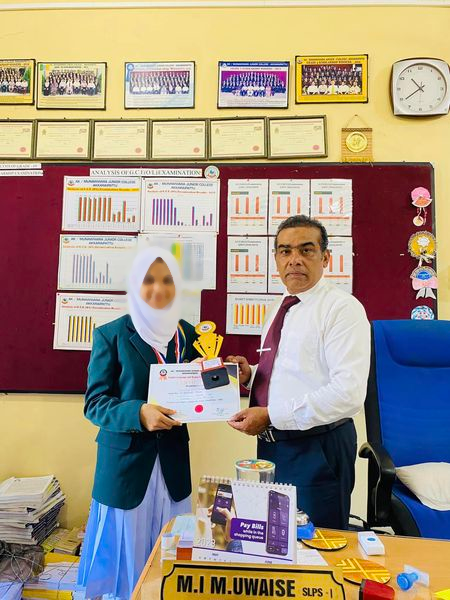  Students Excellent  in Provincial English Day Competition